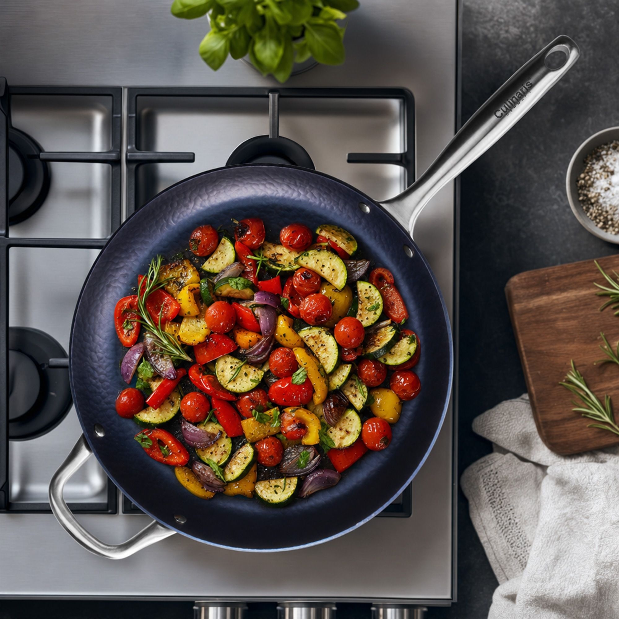 Iron frying pan - Martella - 32 cm - seasoned | Culinaris