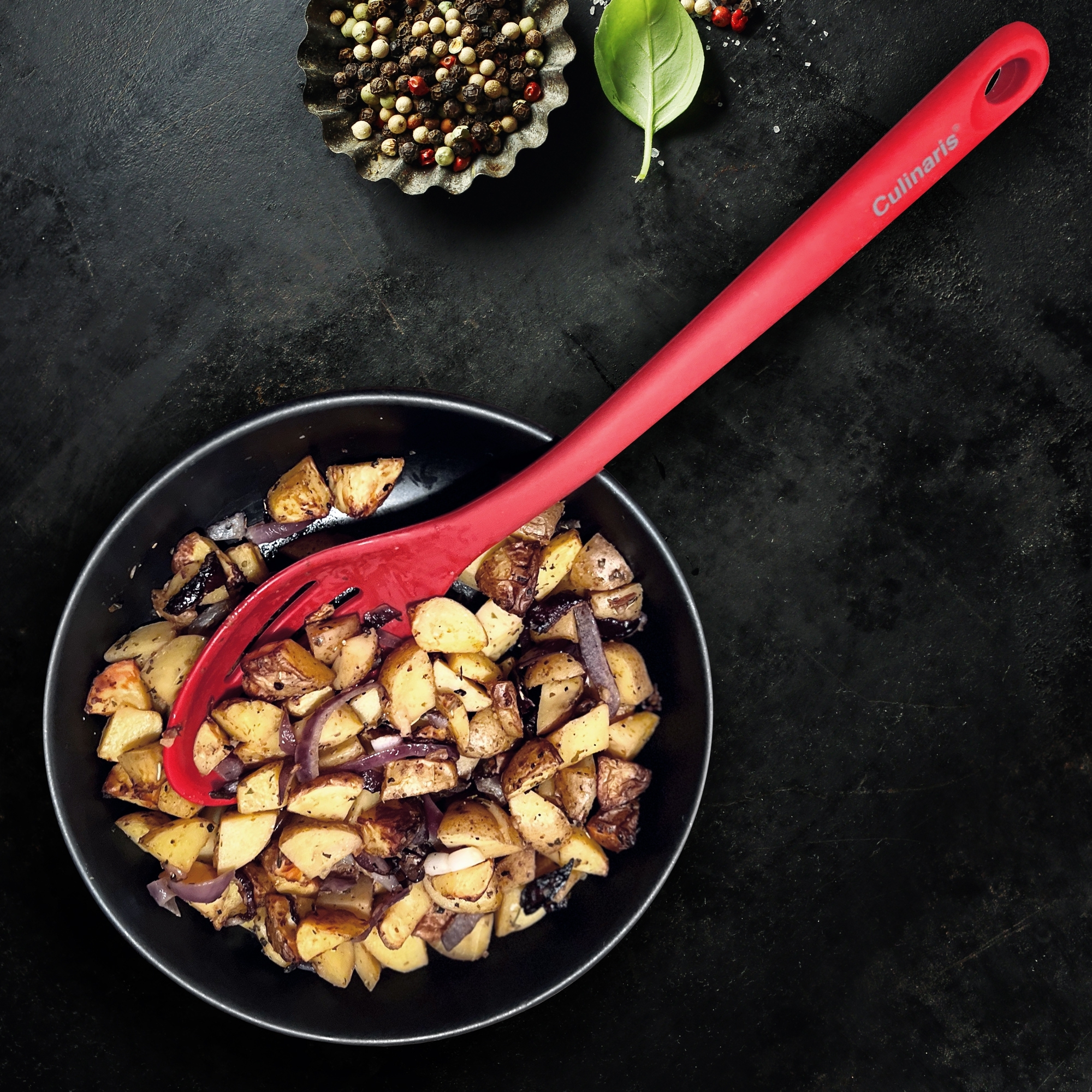 Slotted spoon - silicone - black | Culinaris