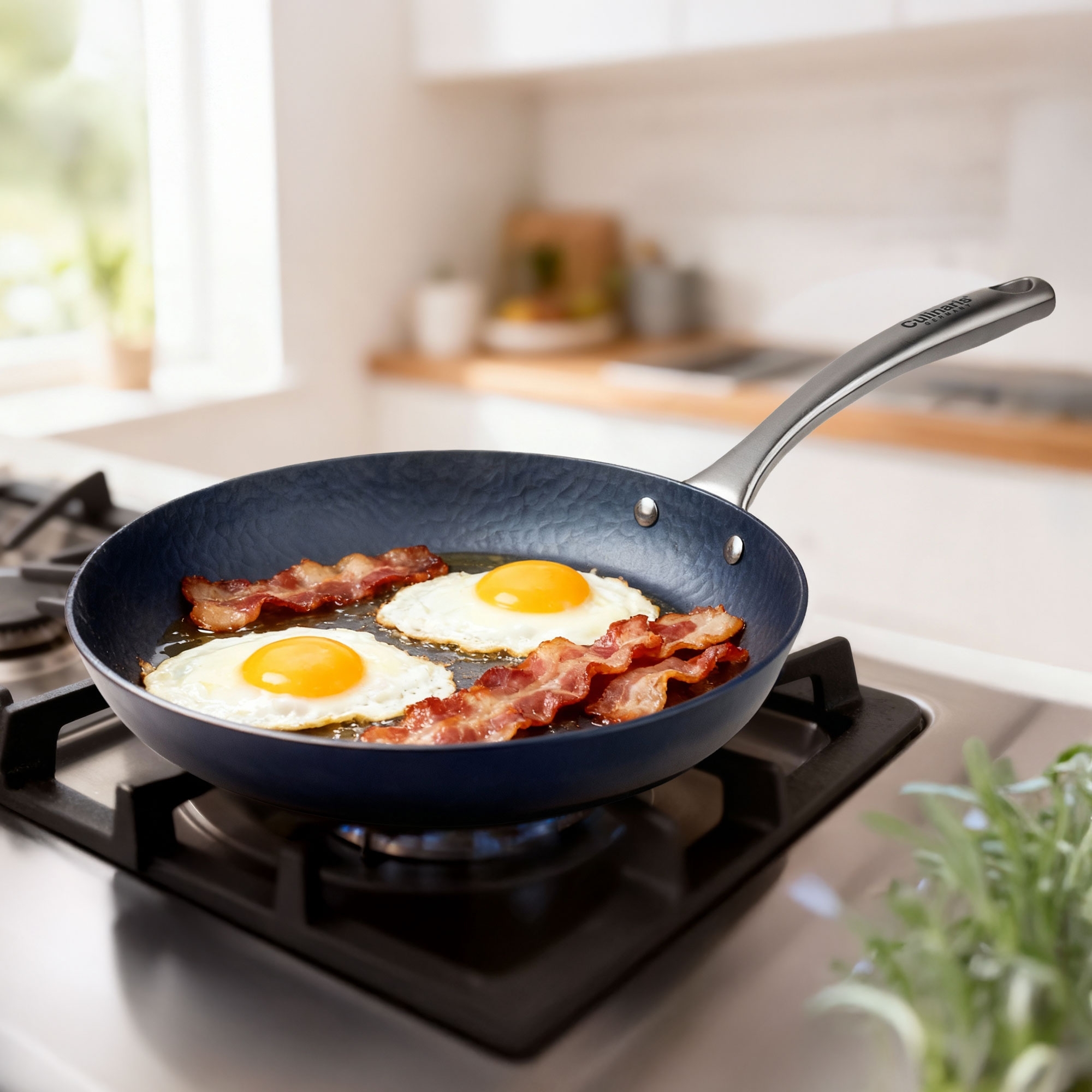 Iron frying pan - Martella - 25 cm - seasoned | Culinaris
